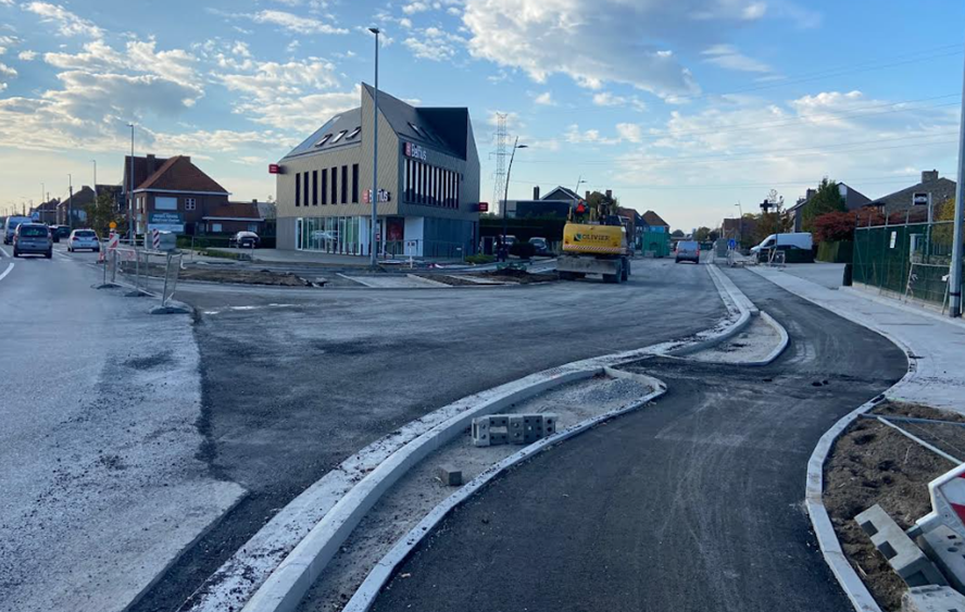 Foto van de voortgang van de werken op het kruispunt van de Groenestraat met de Brugsestraat