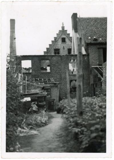 Uitgebrande woning De Crock, 27 mei 1940 (Collectie Myriam De Keyser)